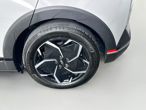 Used 2024 Hyundai Ioniq 5 SEL RWD image 11