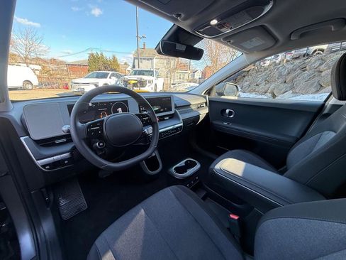 Used 2024 Hyundai Ioniq 5 SEL image 13