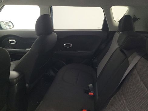 Used 2019 Kia Soul + image 18