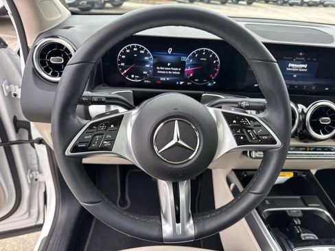 Used 2026 Mercedes-Benz GLB 250 image 22