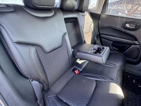 Used 2018 Jeep Compass Latitude w/ Popular Equipment Group AWD/4WD image 12