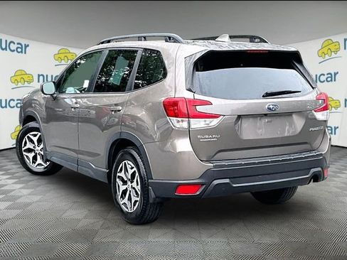 Used 2023 Subaru Forester Premium AWD/4WD image 2