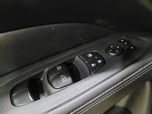 Used 2019 Nissan Pathfinder SL w/ SL Premium Package AWD/4WD image 27