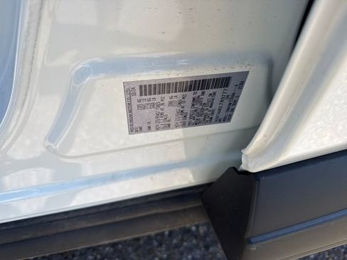 Used 2025 Nissan Rogue S FWD image 28