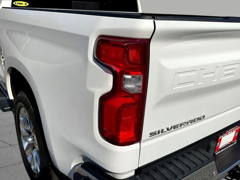 Used 2020 Chevrolet Silverado 1500 LTZ w/ LTZ Plus Package AWD/4WD image 28
