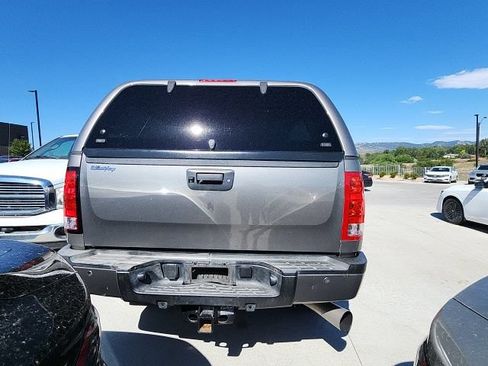 Used 2012 GMC Sierra 2500 Denali w/ Suspension Package, Off-Road AWD/4WD image 3