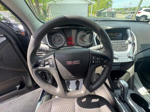 Used 2015 GMC Terrain SLE FWD image 16