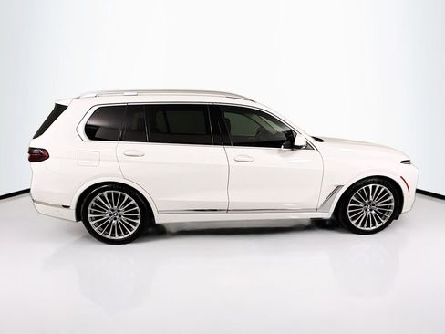 Used 2024 BMW X7 xDrive40i w/ Premium Package AWD/4WD image 4