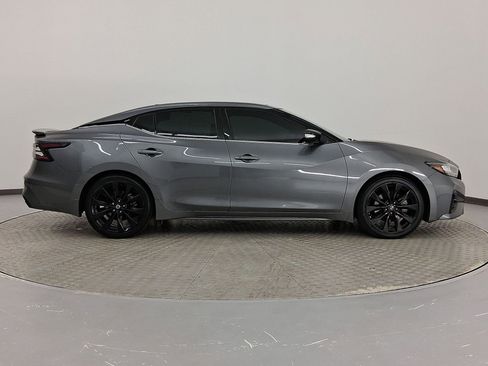 Used 2022 Nissan Maxima SR w/ Sport Mat Group image 8