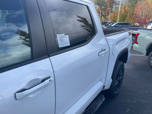 New 2026 Toyota Tundra SR5 AWD/4WD image 22