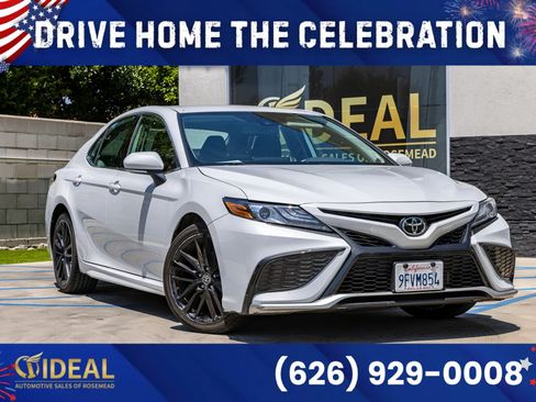 Used 2023 Toyota Camry XSE FWD image 1