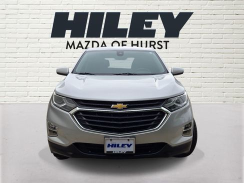 Used 2020 Chevrolet Equinox LT FWD image 2