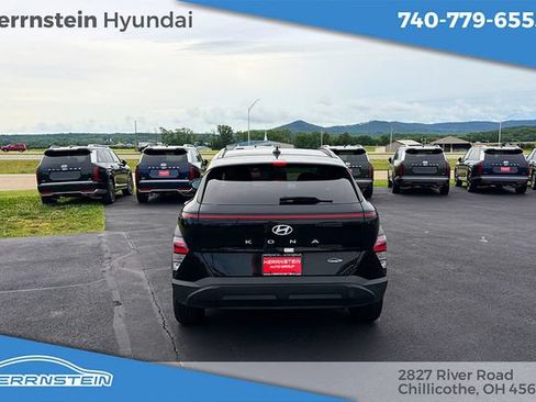 Used 2024 Hyundai Kona SEL FWD image 9