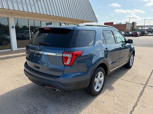 Used 2018 Ford Explorer XLT FWD image 8