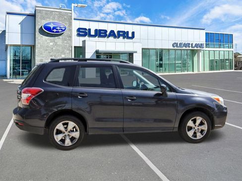Used 2016 Subaru Forester 2.5i Premium AWD/4WD image 7