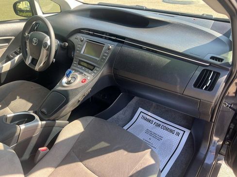Used 2015 Toyota Prius Two FWD image 13