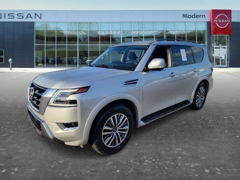 Used 2021 Nissan Armada SL w/ Captain's Chairs Package image 2