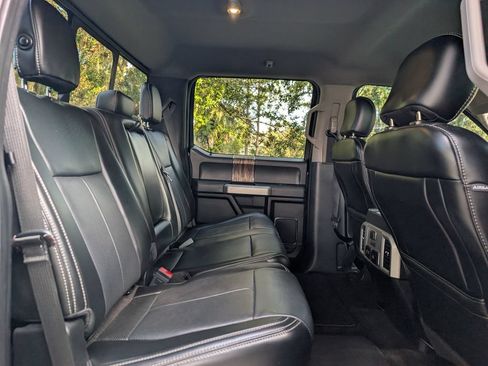Used 2019 Ford F150 Lariat w/ Equipment Group 502A Luxury AWD/4WD image 22