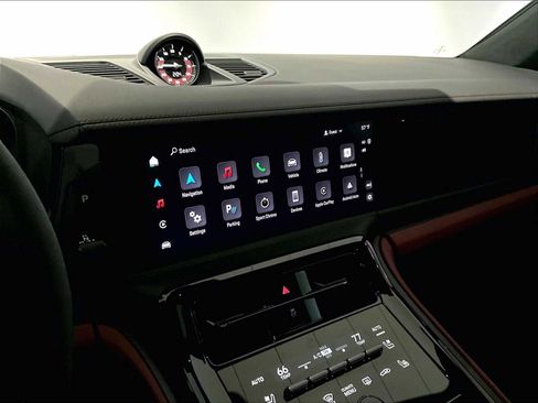 Used 2025 Porsche Panamera GTS image 19