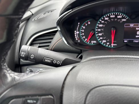 Used 2019 Chevrolet Trax LT w/ LT Convenience Package image 24