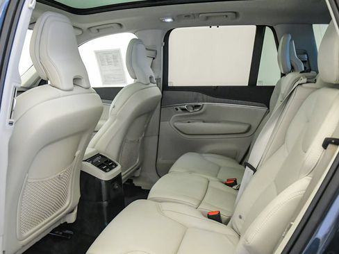 Certified 2025 Volvo XC90 T8 Ultra w/ Protection Package Premier AWD/4WD image 20
