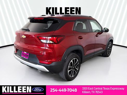 Used 2025 Chevrolet TrailBlazer LT AWD/4WD image 9