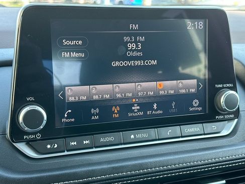 Used 2023 Nissan Rogue SV FWD image 17