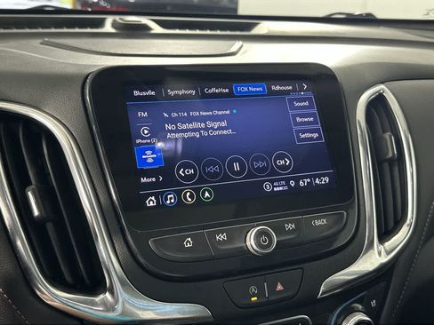 Used 2022 Chevrolet Equinox Premier FWD image 16