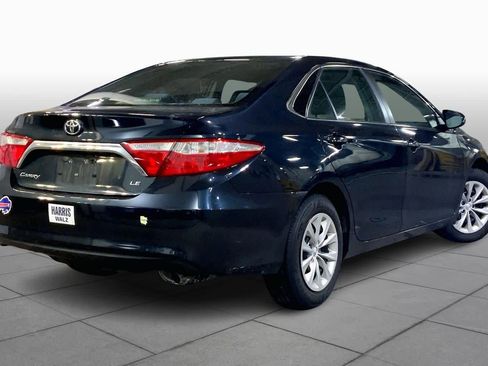 Used 2016 Toyota Camry LE image 12