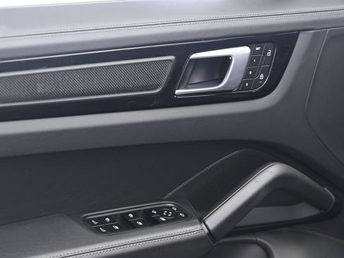 Certified 2022 Porsche Cayenne Turbo GT AWD/4WD image 26