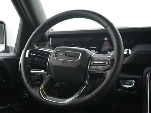 Used 2025 GMC Yukon Denali AWD/4WD image 20