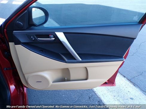 Used 2010 MAZDA MAZDA3 s Sport image 29