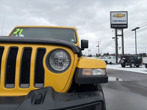 Used 2021 Jeep Wrangler Unlimited Sport image 10