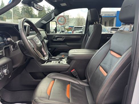 Used 2025 GMC Sierra 3500 AT4 w/ AT4 Premium Plus Package image 16
