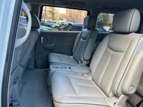 Used 2014 Nissan Quest SL image 18