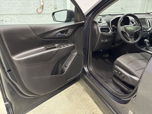 Used 2022 Chevrolet Equinox LT image 12