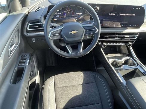 New 2026 Chevrolet Traverse LT image 11