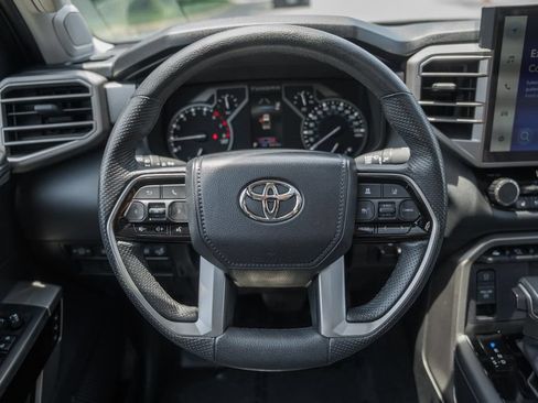 Used 2023 Toyota Tundra Limited AWD/4WD image 34