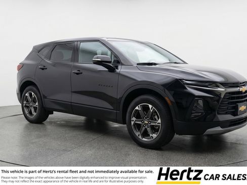 Used 2025 Chevrolet Blazer LT FWD image 1