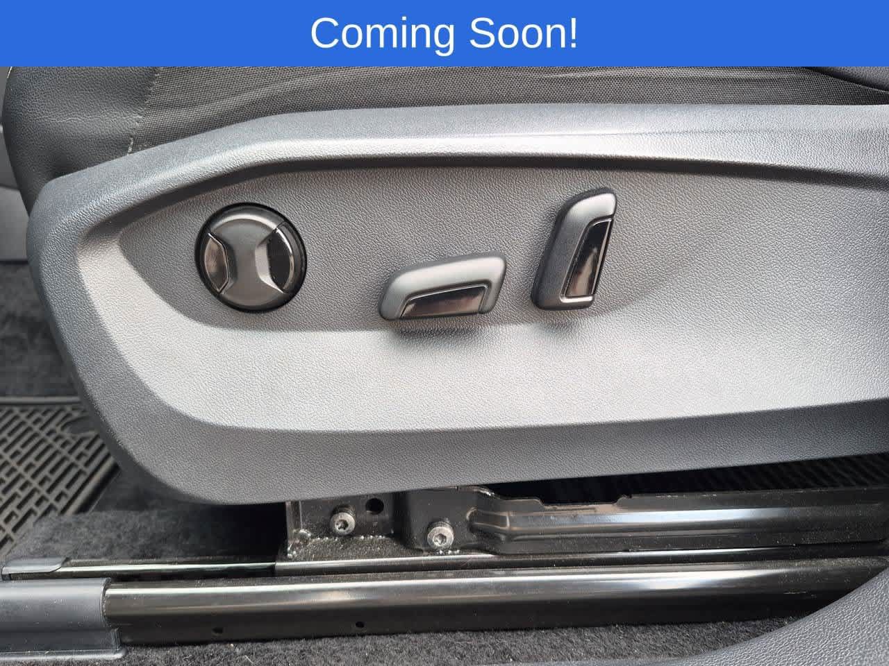 Used 2024 Volkswagen Tiguan SE AWD/4WD image 17