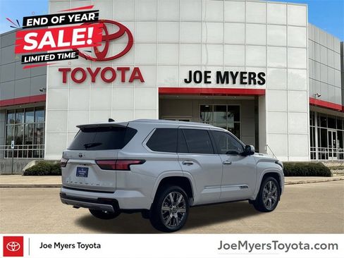 Used 2024 Toyota Sequoia Capstone image 5