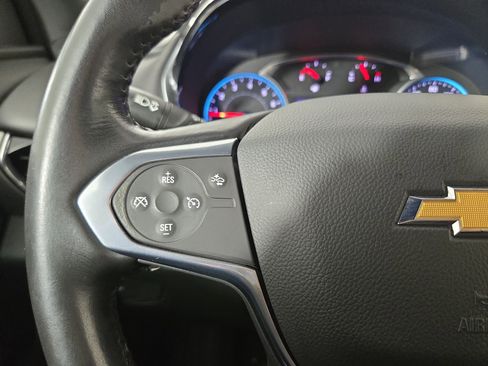 Used 2022 Chevrolet Traverse LT AWD/4WD image 16