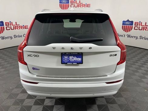 Used 2023 Volvo XC90 B5 Core w/ Protection Package Premier image 4
