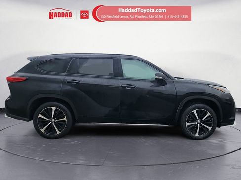 Used 2021 Toyota Highlander XSE image 6