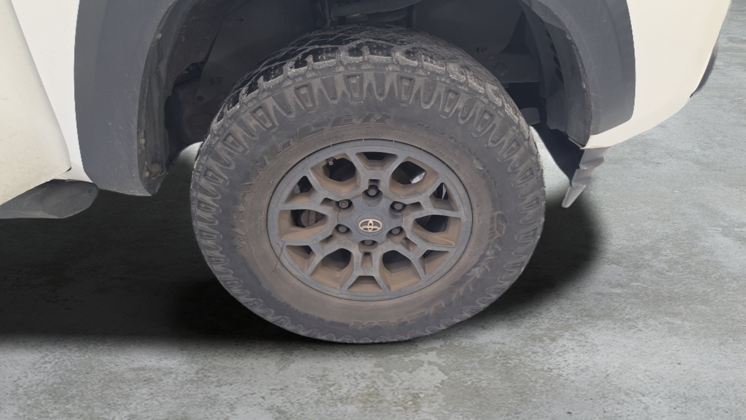 Used 2022 Toyota Tacoma SR w/ SX Package RWD image 22