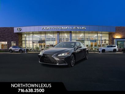 Used 2023 Lexus ES 250 w/ Premium Package