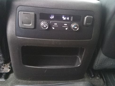 Used 2015 Chevrolet Tahoe LT w/ Luxury Package image 14