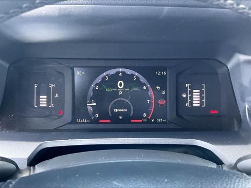 Used 2025 Toyota 4Runner SR5 AWD/4WD image 25