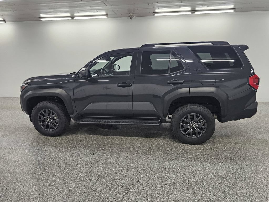 Used 2025 Toyota 4Runner SR5 AWD/4WD image 7