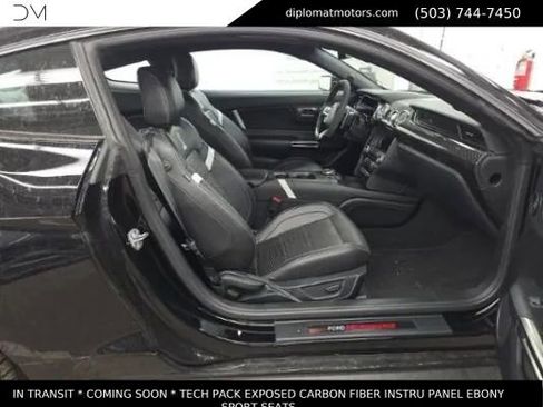 Used 2022 Ford Mustang Shelby GT500 w/ Technology Package RWD image 9